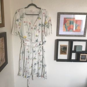 Lauren Conrad white floral wrap dress